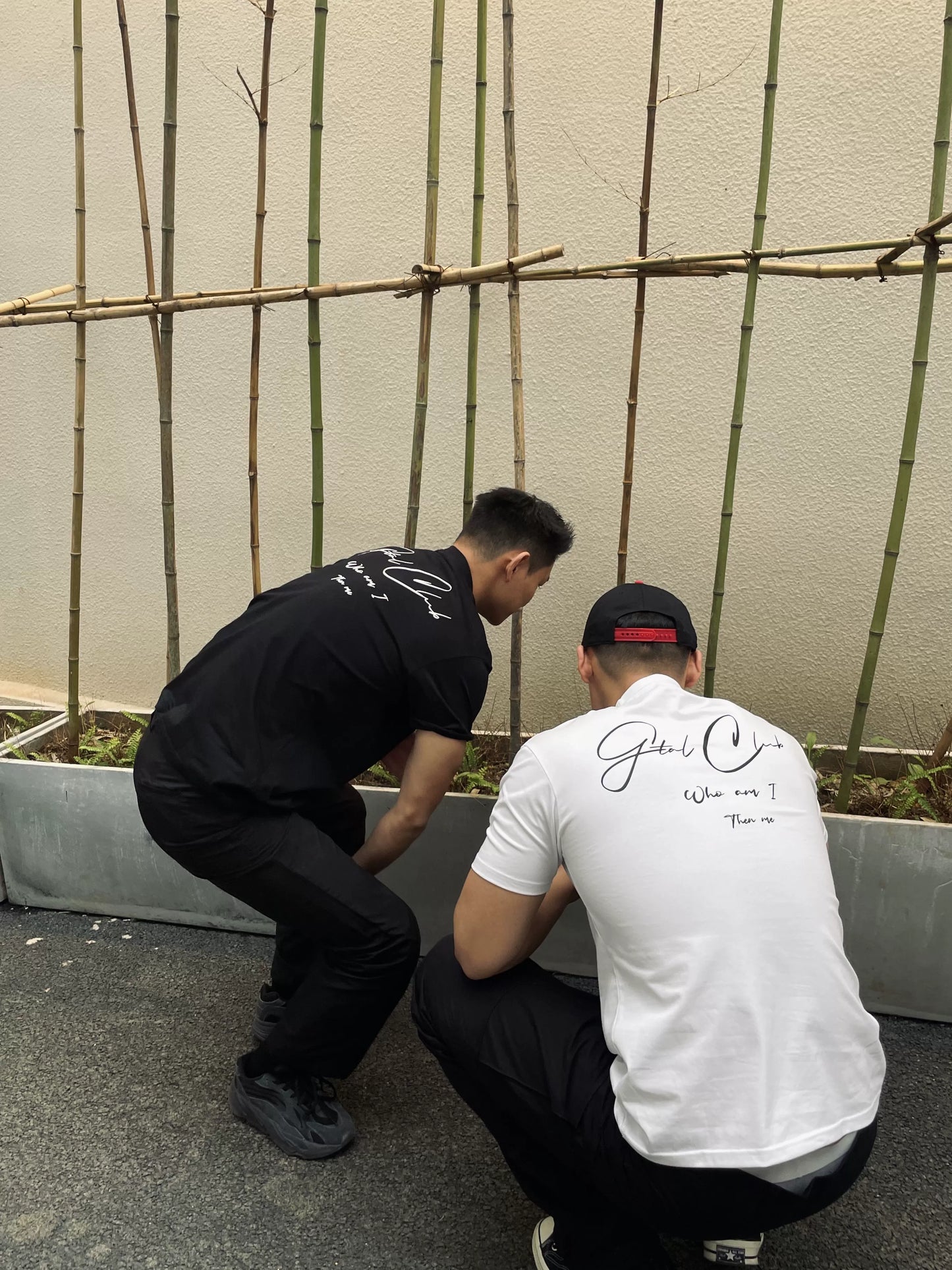 Gtal Hand-Painted Short Sleeve Cursive Script Sun Protection Outdoor Embroider