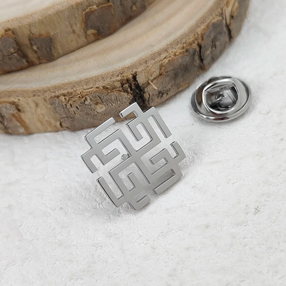 Retro Cross of Lilies Brooches for Men Stainless Steel Christian Cross Symbol Badge Groom Suit Lapel Pin Wedding Accessories