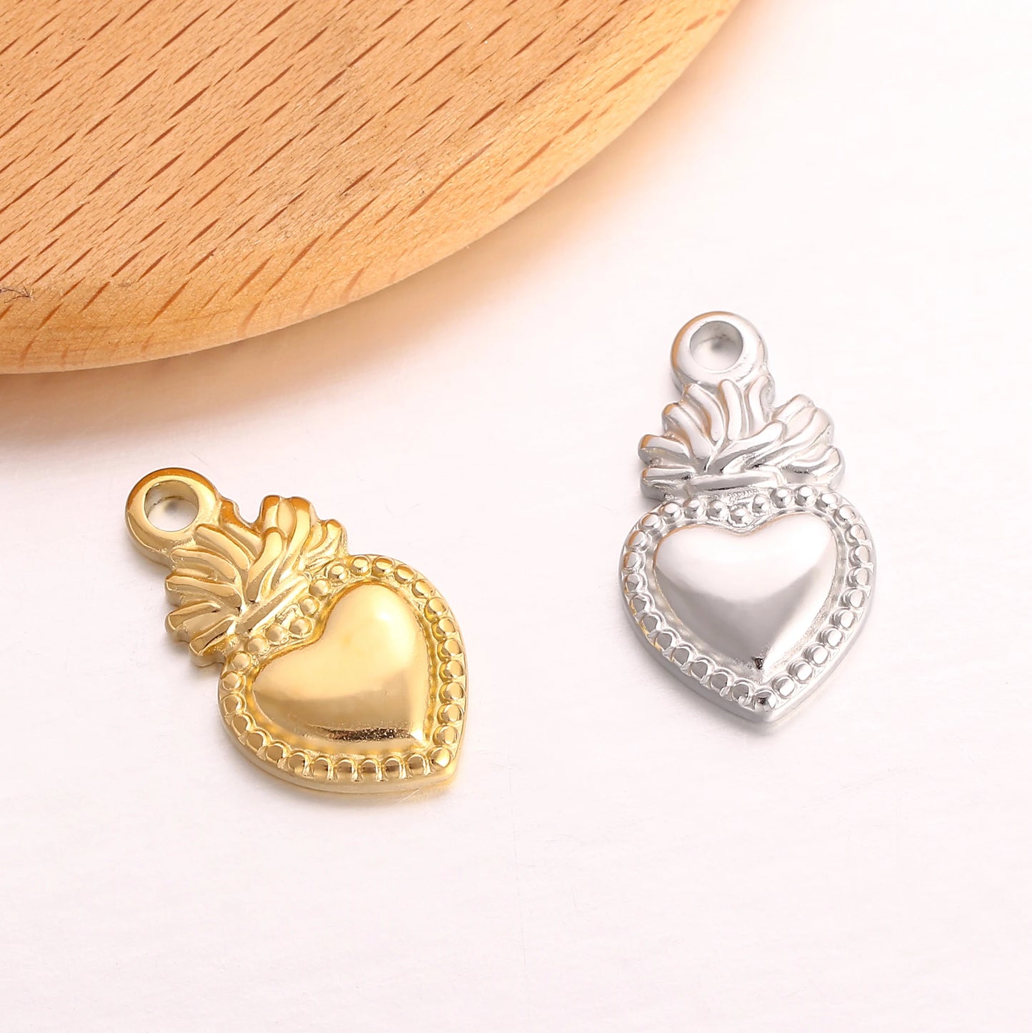 3Pc/Lot Christian Amulet Pendants Stainless Steel Sacred Heart Charms Flame Love Heart DIY Necklace Earring Jewelry Accessories