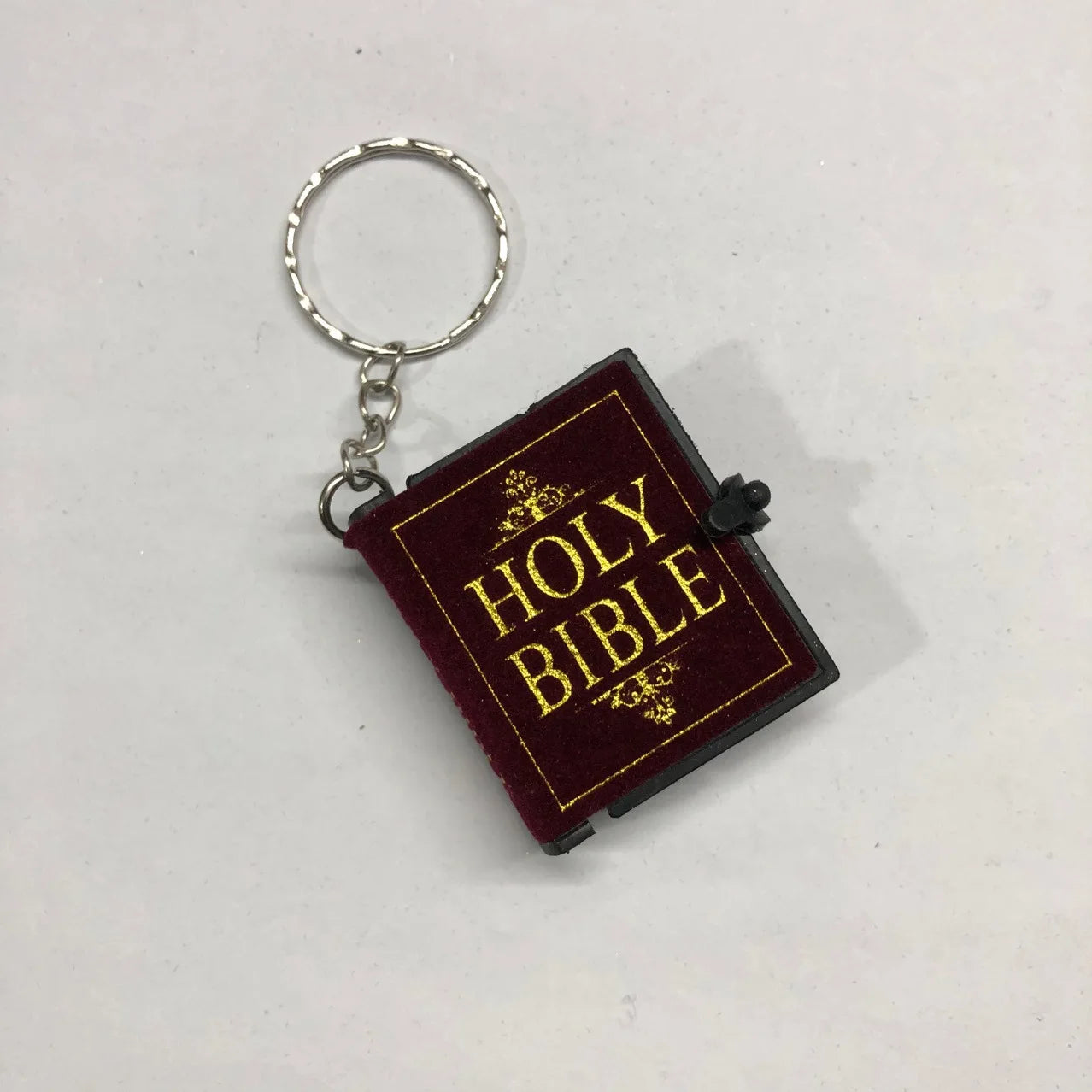 Creative Pageable Book Shape Keychain Metal Holy Bible Keyring For Men Christian Pendant Bag Car Key Holder Accessories Pendants