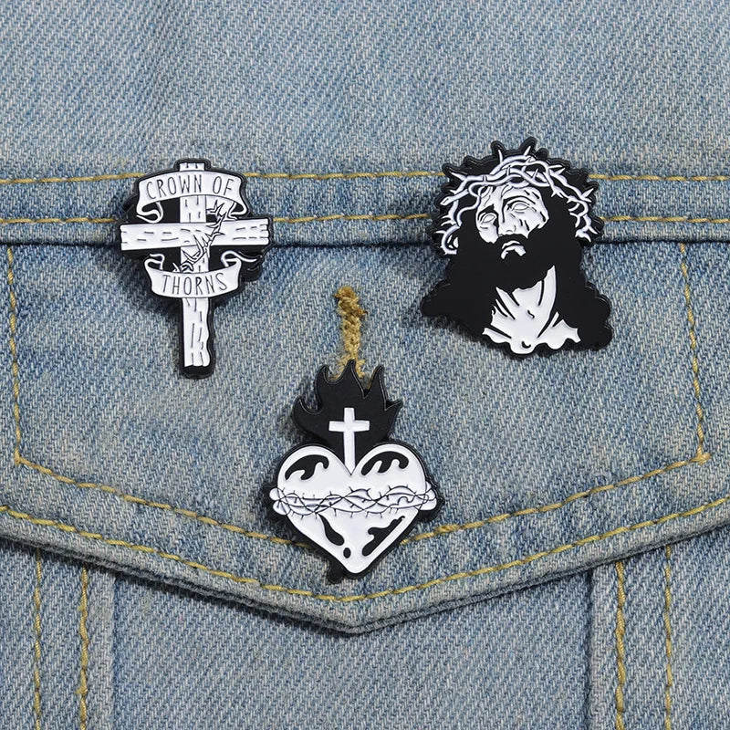 Christian Cross Enamel Pins Jesus Crown Of Thorns Brooches Backpack Clothes Shirt Lapel Badges Punk Gothic Bags Pin Accessories